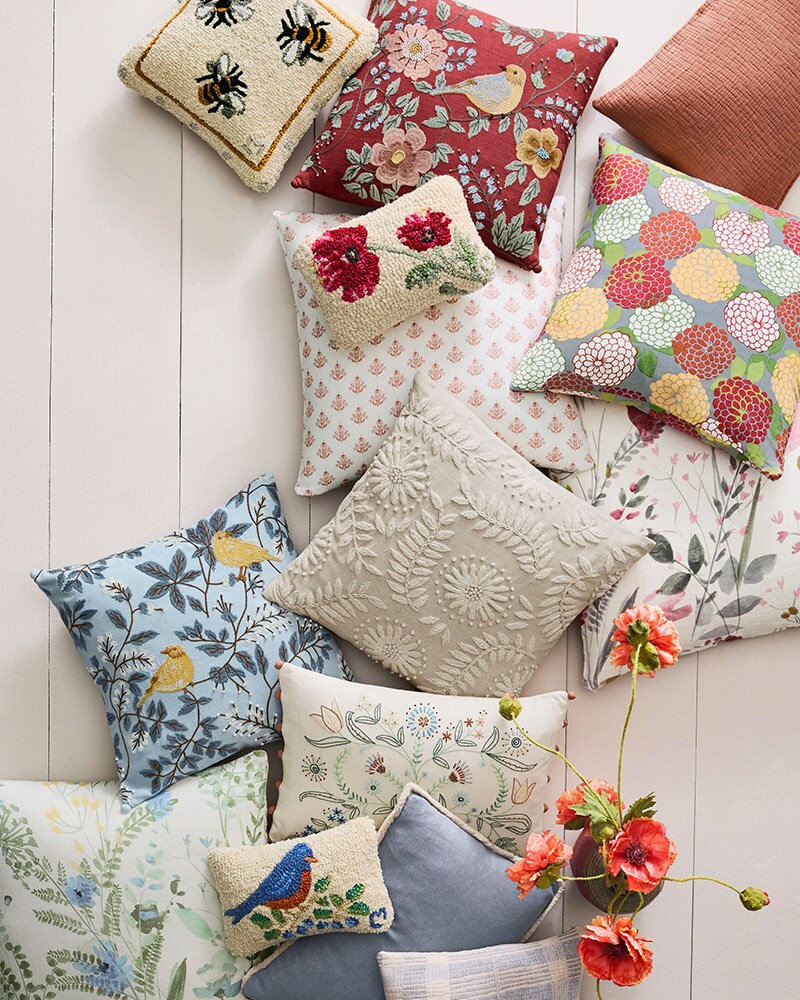 Garnet hill throw discount pillows