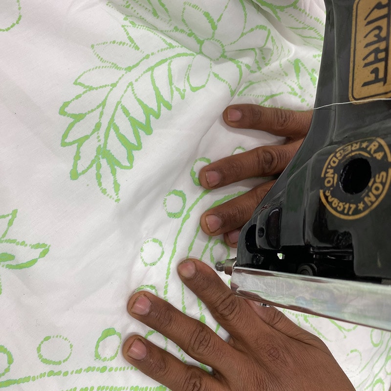 Hand-guided quilting